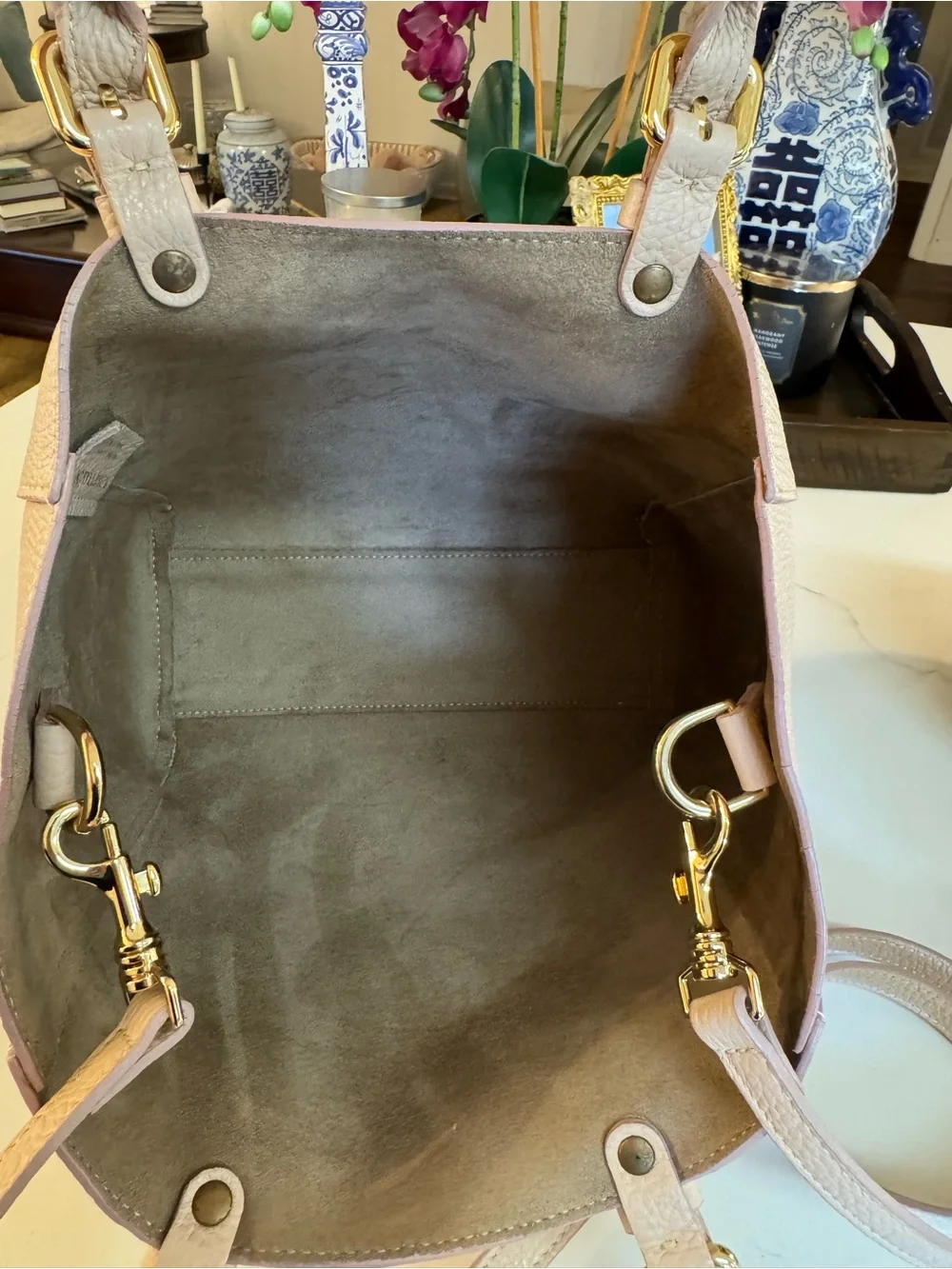 🩷 MARK & GRAHAM ESSENTIAL LEATHER TOTE IN A LIGHT LEATHER BLUSH COLOR!